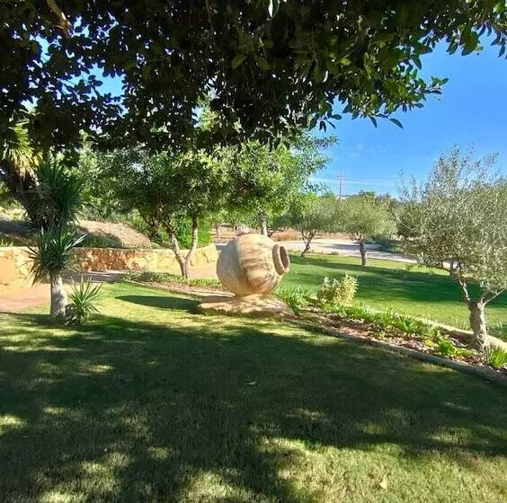 ホテル Solar Alvura Health