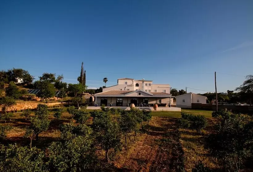 ホテル Solar Alvura Health