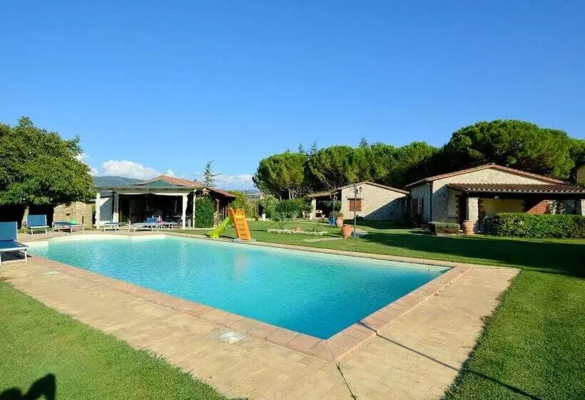 Inviting Cottage In Marsciano With Private Terrace