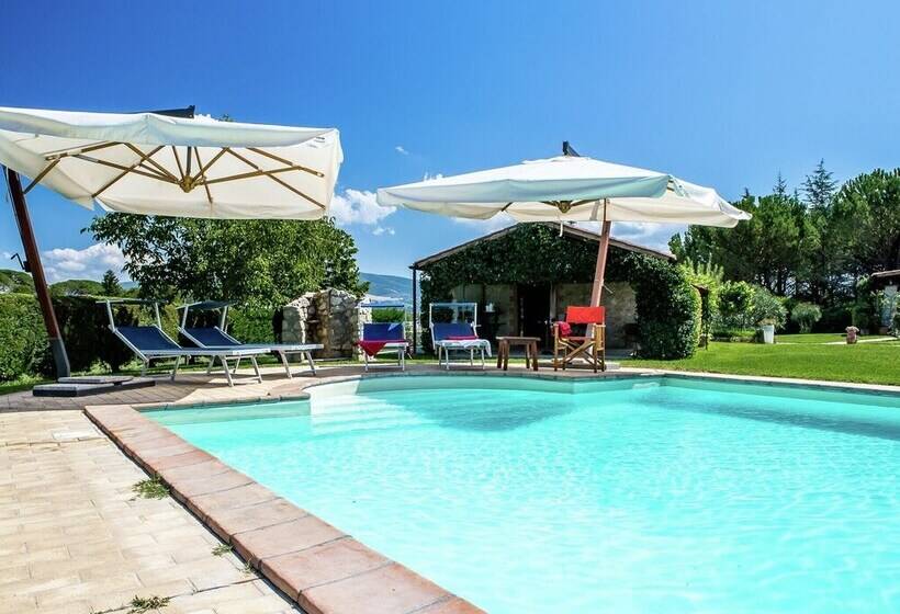 Inviting Cottage In Marsciano With Private Terrace