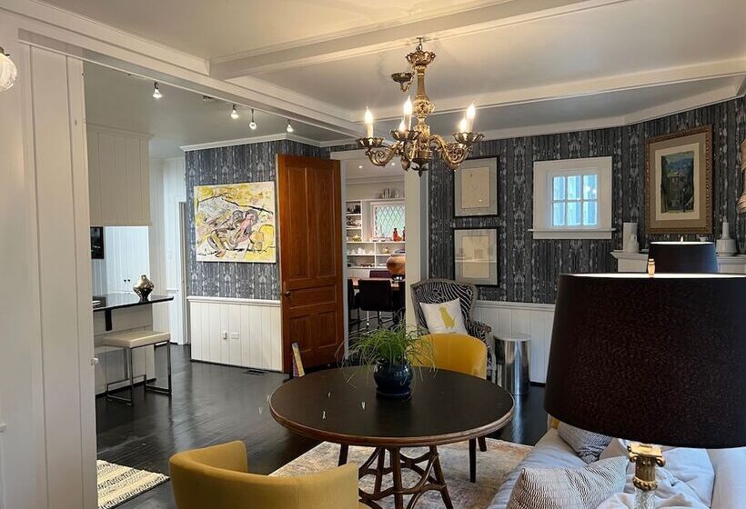 La Pension Nacogdoches