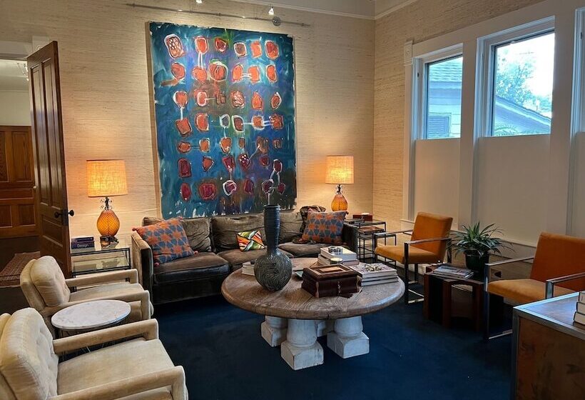 La Pension Nacogdoches