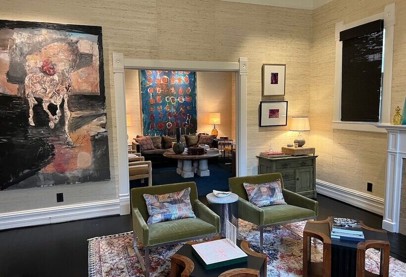 La Pension Nacogdoches