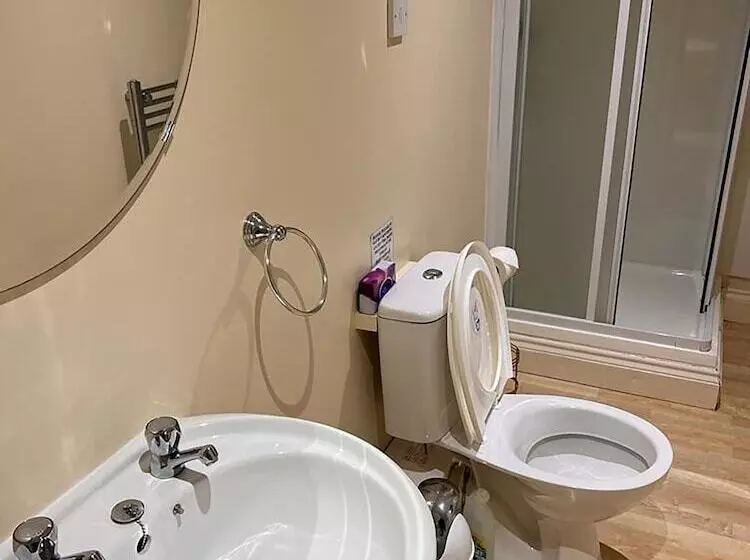 Lily Pad By Paymán Club