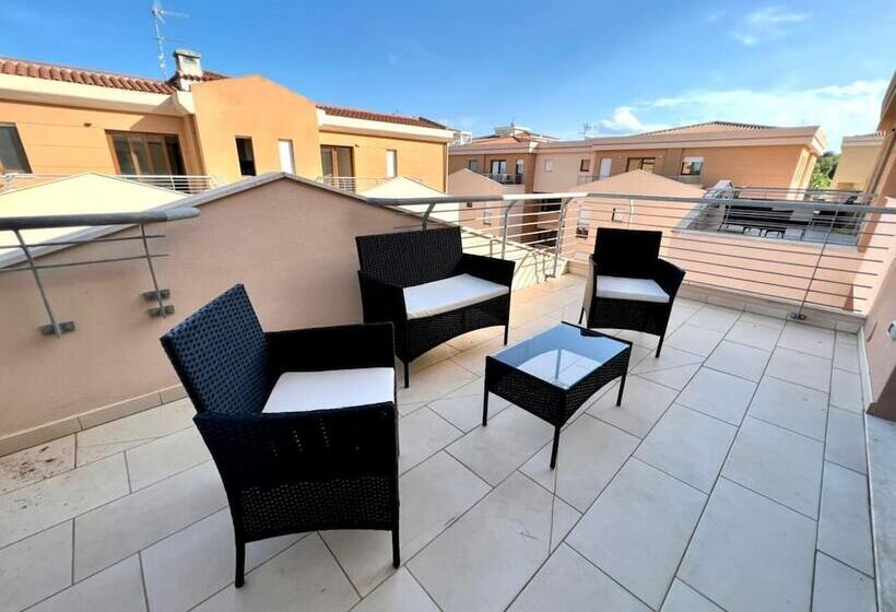 Modern Renovated Apartment In Olbia With