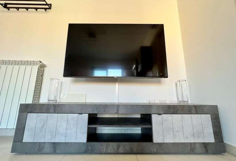 Modern Renovated Apartment In Olbia With