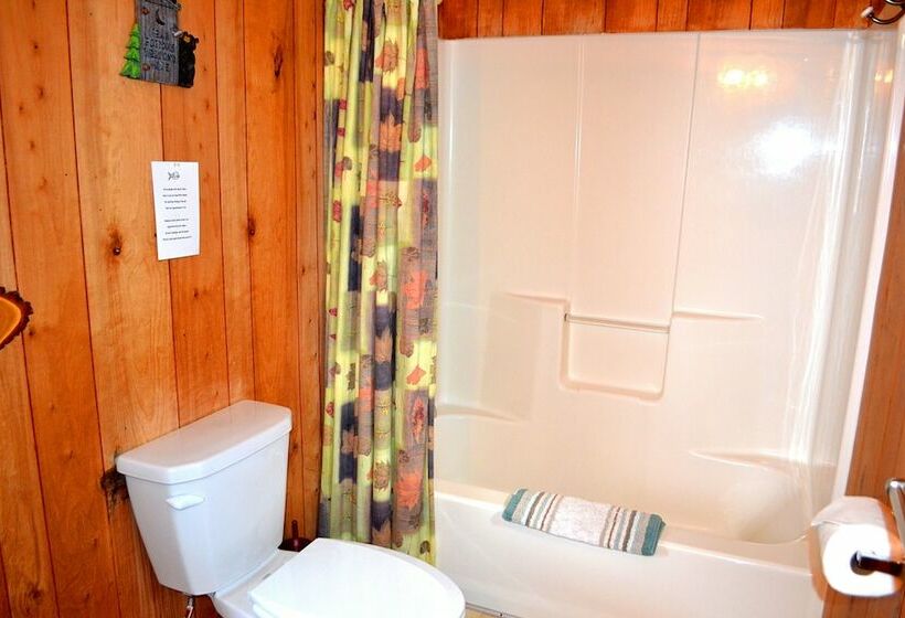 Nitschke S Northern Resort   Cabin #7