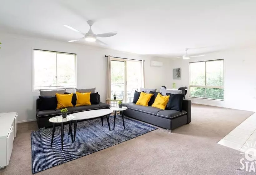 Majatalo Parkwood Cottage   Q Stay