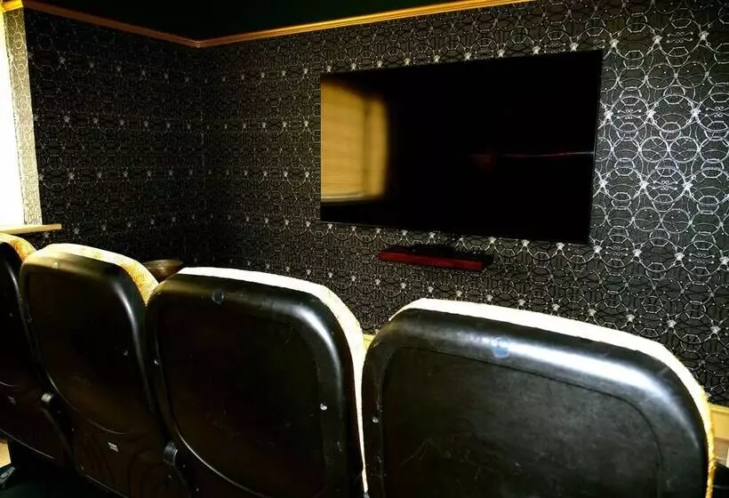 Residenssi Deluxe 4/5 Bed Hot Tub Cinema Room 15