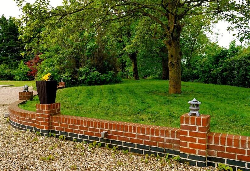 Резиденция Deluxe 4/5 Bed Hot Tub Cinema Room 15