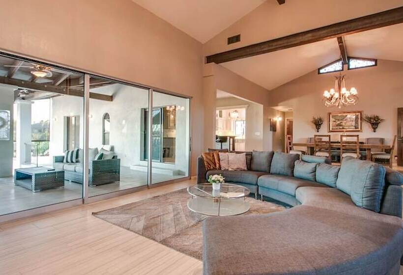 Spectacular Fountain Hills 5 Bdrm W/pool And Views