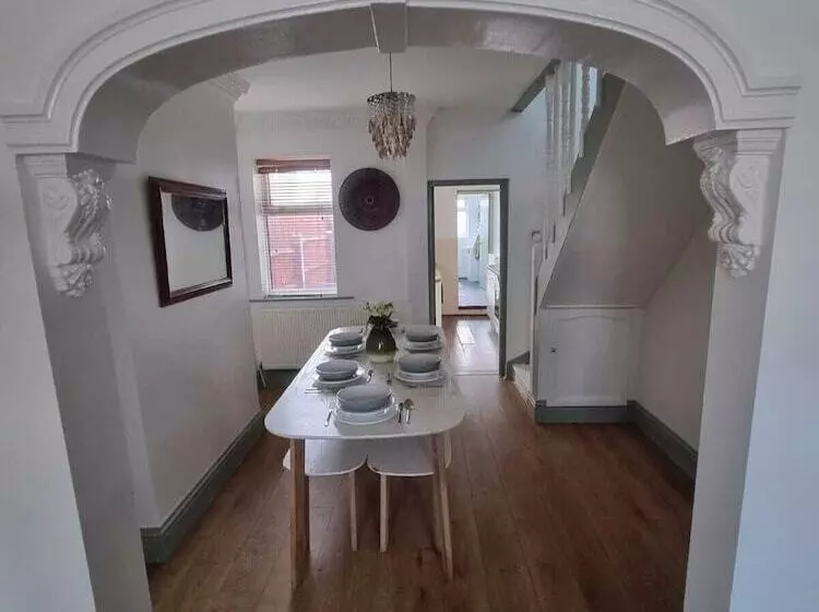 Stylishly Designed House Dartford