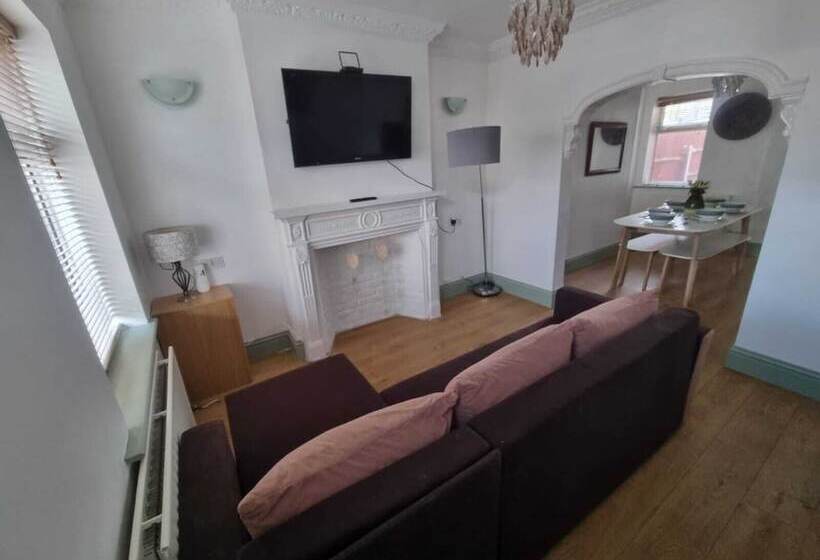 Stylishly Designed House Dartford