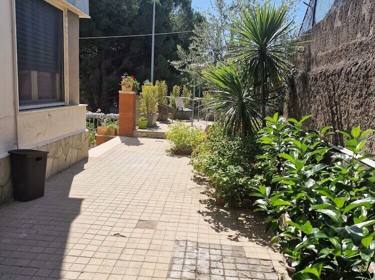 צימר Althea Etna Garden