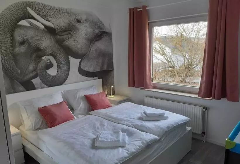 Aamiaismajoitus (B&B) D&b Staycation Resort