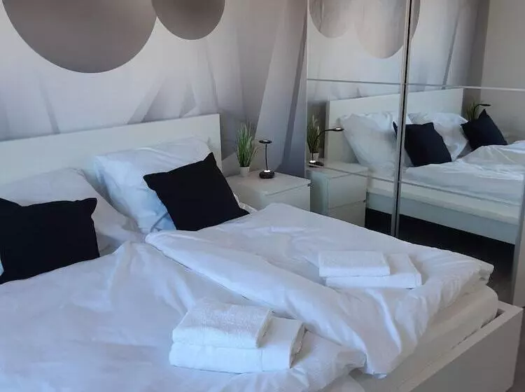 Aamiaismajoitus (B&B) D&b Staycation Resort