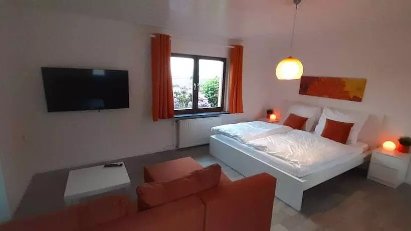 Aamiaismajoitus (B&B) D&b Staycation Resort