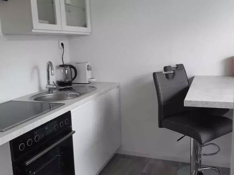 Aamiaismajoitus (B&B) D&b Staycation Resort