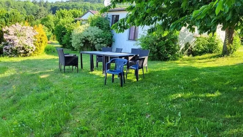 Aamiaismajoitus (B&B) D&b Staycation Resort