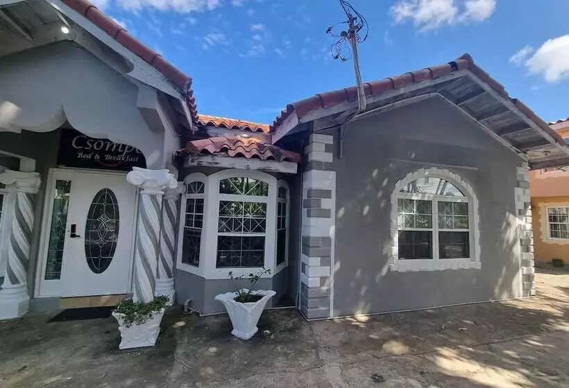 تختخواب و صبحانه Leisure Duplex At Csompo Silver Manor