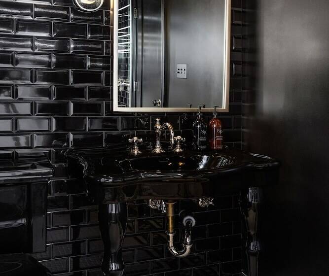 בית מלון כפרי N + P