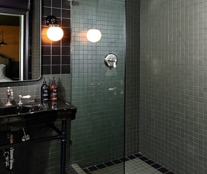 בית מלון כפרי N + P