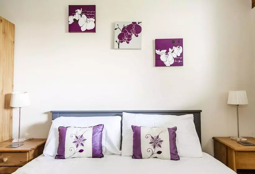 Hotelli Over The Horizon Lodges