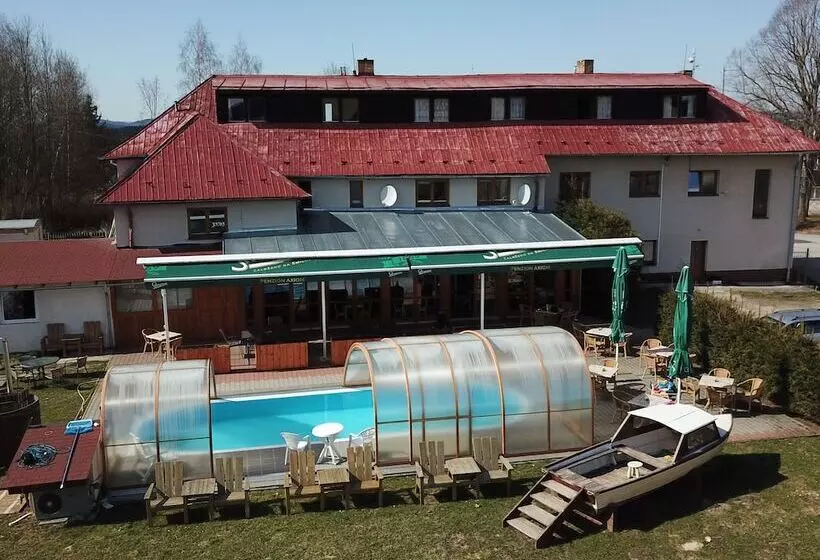 Hotelli Penzion Kovářov