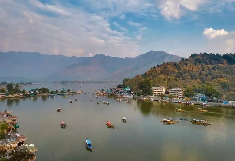 ホテル Prince Of Kashmir Luxury Houseboat