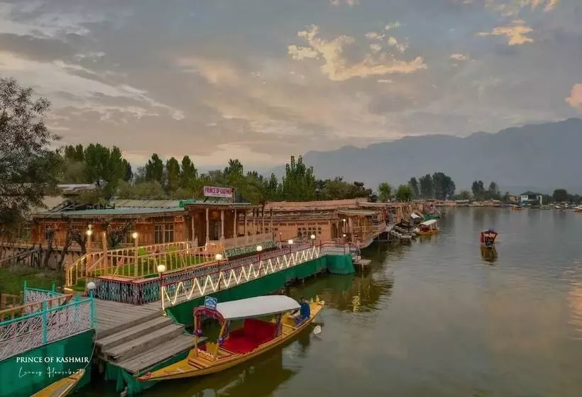 ホテル Prince Of Kashmir Luxury Houseboat