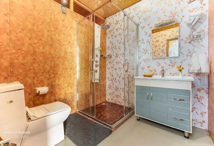 ホテル Prince Of Kashmir Luxury Houseboat