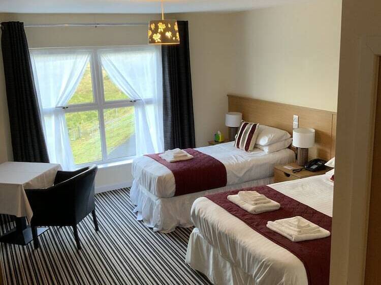 בית מלון כפרי The Hedges