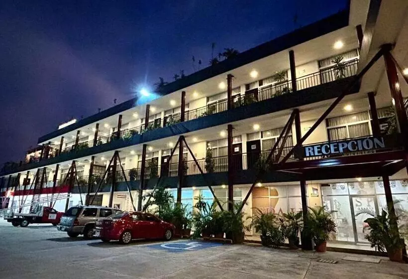 Hotelli Yorio Inn