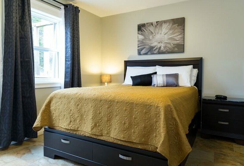 Middle Brook Cottages & Chalets