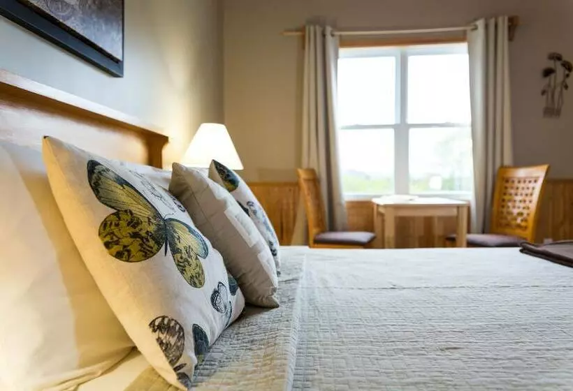 Middle Brook Cottages & Chalets