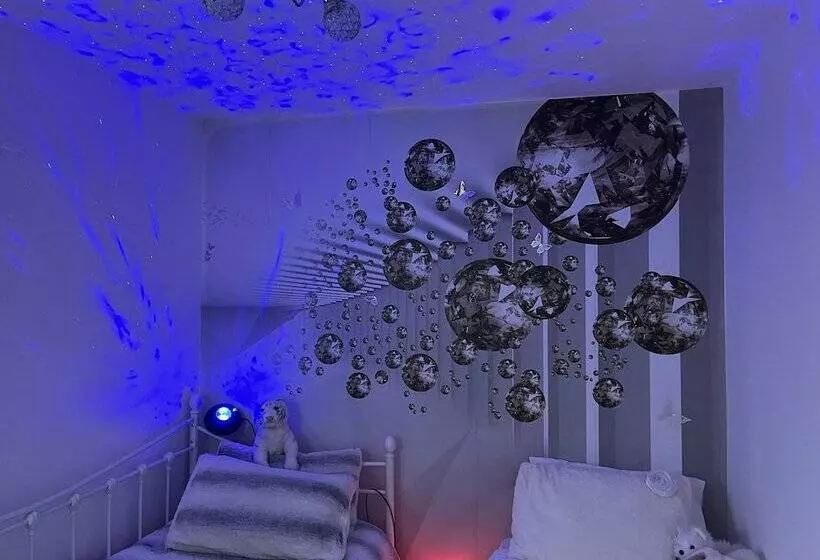 Residenssi Impeccable 2 Bed House In Weston Super Mare