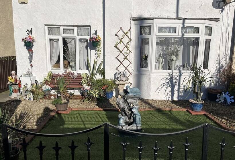 Residência Impeccable 2 Bed House In Weston Super Mare