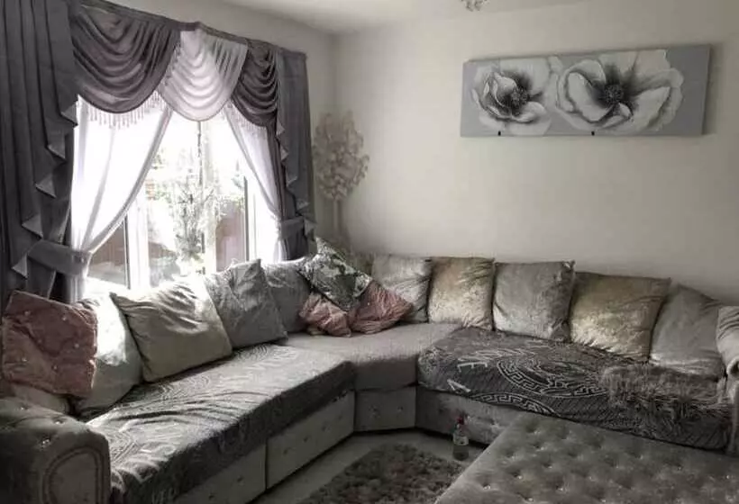 Residenssi Impeccable 2 Bed House In Weston Super Mare