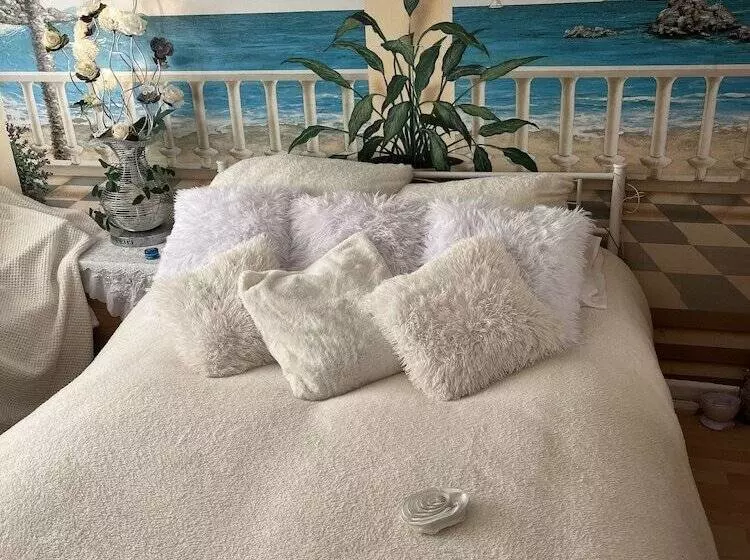 Residenssi Impeccable 2 Bed House In Weston Super Mare