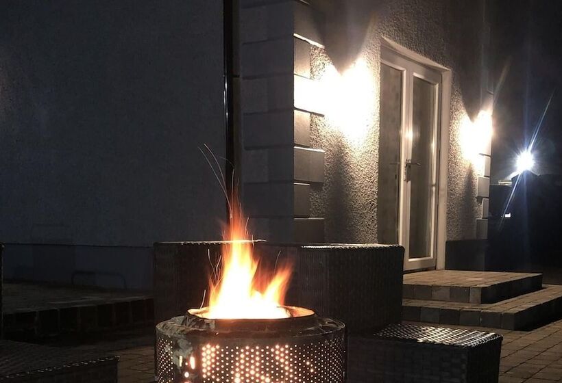 レジデンス Captivating & Cosy 4 Bedroom House In Magherafelt