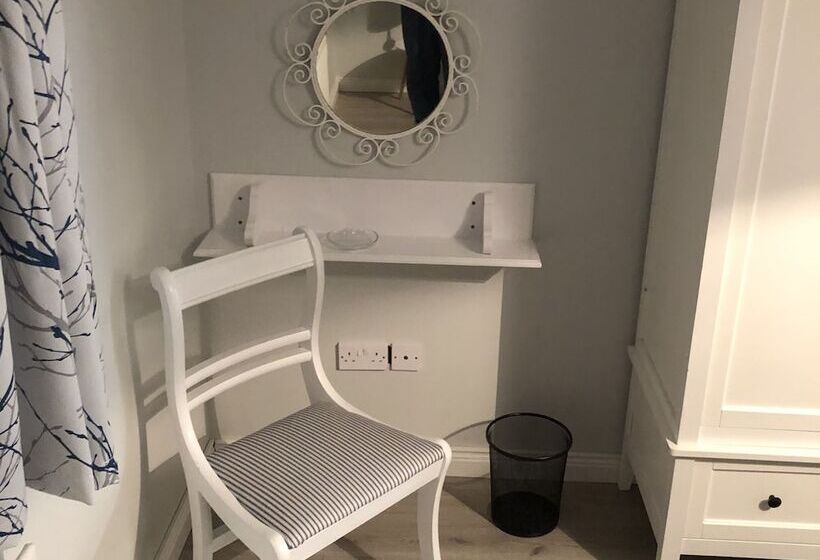 レジデンス Captivating & Cosy 4 Bedroom House In Magherafelt