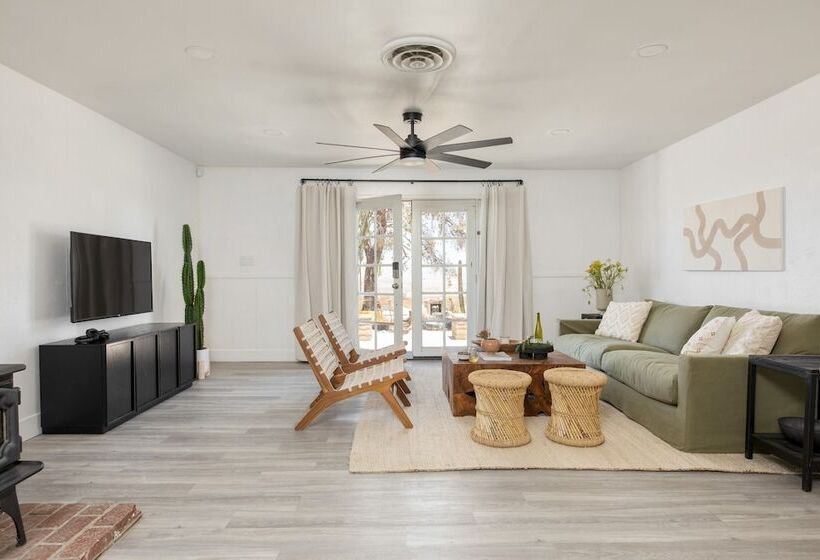 Asteroid By Avantstay Unique Ranch Retreat Just Outside Joshua Tree Permit: Vhr22 094