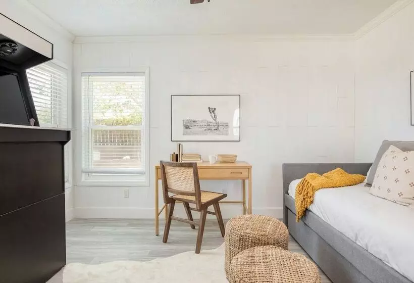 Asteroid By Avantstay Unique Ranch Retreat Just Outside Joshua Tree Permit: Vhr22 094