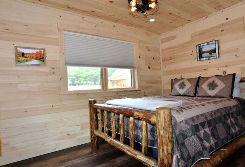 Back Lake Lodges Eagles Nest