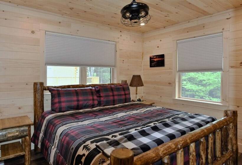 Back Lake Lodges Eagles Nest