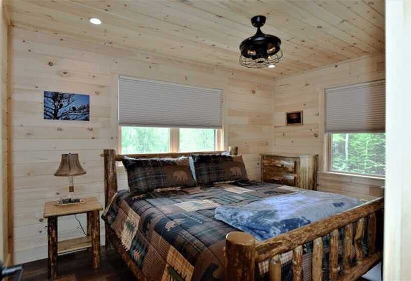 Back Lake Lodges Eagles Nest