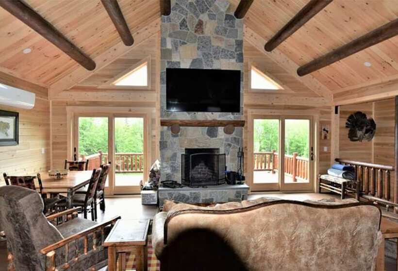 Back Lake Lodges Eagles Nest