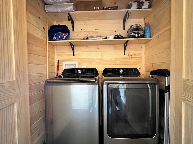 Back Lake Lodges Eagles Nest