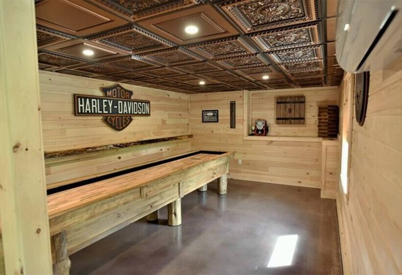 Back Lake Lodges Eagles Nest