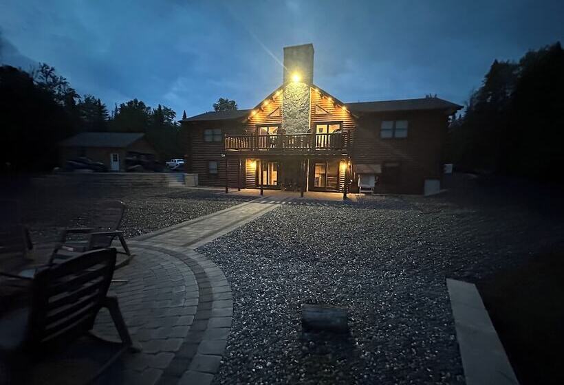 Back Lake Lodges Eagles Nest